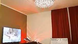 Блаженная сучка Wildestkitten раздевается с подругой