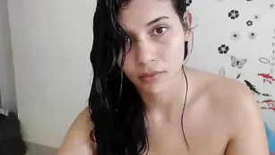 Сладкая сучка Selena_sweet жестко трахает оба отверстия