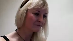 Бесподобная сука Monicutex общается во фри чате