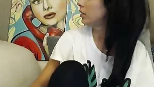 Миленькая брюнеточка Crazym_ во фри чате