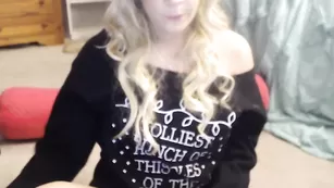 Шальная пассия Submissivealexis нежно дрочит клитор