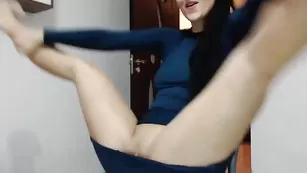 Жопастая стерва Lonelyst4r демонстрирует прелести