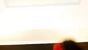 Шальные сучки NataliaGrey лижут пизденки в позе 69