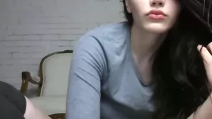 Знойная цыпочка Mothandrust трахает обе дырки