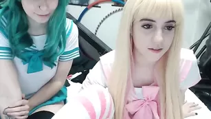 Милые сучки Lana_rain теребят киски