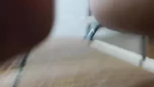 Соблазнительная крошка Lonelyst4r мастурбирует влагалище