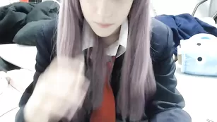 Очаровательная курва Lana_rain смачно долбит анал