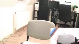 Длинноволосая кобыла Sexyofficegirl мастурбирует пизденку