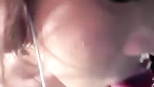 Экзотичная шлендра Lovehoneyx трахается со страпоном