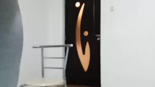 Аппетитная шалава Lonelyst4r соблазняет упругой попкой