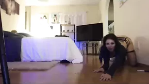 Замечательная сучка Purple_star показывает сиськи