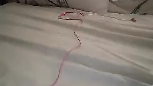 Изумительная краля Innocentcherry6 ласкает бритую пизду