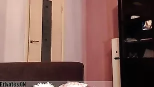 Соблазнительная краля Kissablegf_ ласкает сочную писю