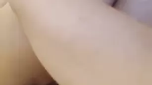 Аппетитная кобыла Voluptuosityxxx дрочит секс игрушкой