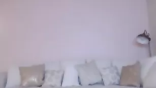 Роскошная блонда Aubreemartin демонстрирует большие сиськи