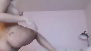 Роскошная блонда Aubreemartin демонстрирует большие сиськи