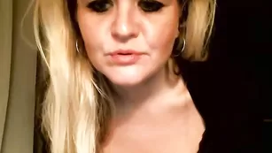 Порочная МИЛФ Enigmaseeker общается во фри чате