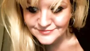 Порочная МИЛФ Enigmaseeker общается во фри чате