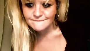 Порочная МИЛФ Enigmaseeker общается во фри чате