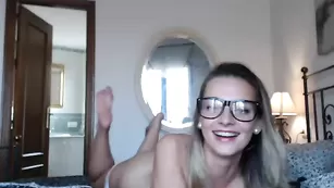 Сексуальная дама Camwithus27 получает хуй в пилотку