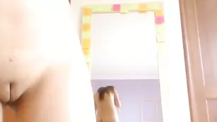 Милая стерва Ninnapierce позирует голенькая