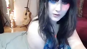 Темноволосые бабы Claireity занимаются пошлыми ласками