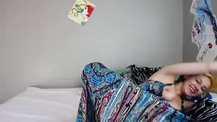 Шикарная блондинка O0pepper0o общается во фри