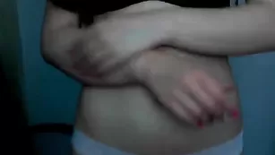 Застенчивая пассия Gaelle18 в бесплатном чате