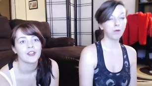 Изумительная курва Tawney трахаются со страпоном