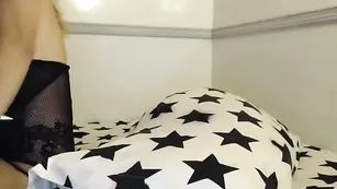 Шальная Ts_asstronutt теребит обе щелки