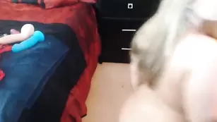 Завораживающая Megantylerxxx вертит классной попкой