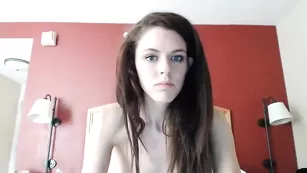 Юная сука Charlotte1996 балуется с секс игрушками