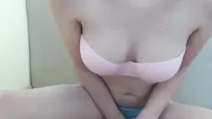 Сексуальная курва Monika_s позирует в нижнем белье