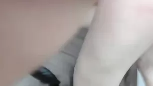 Плотная чертовка Allisis наминает дырочки