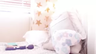 Зажигательная крошка Kendalltyler балуется с вибратором