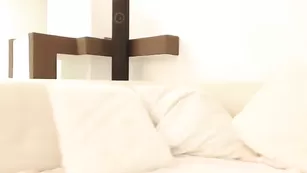 Шальная курва Aalliyahh прыгает на резиновом парнем