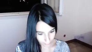 Строптивая Danikared жарко наяривает себя в очко