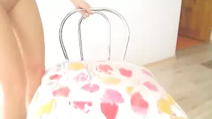 Грудастая красотка Maximusandjessyca дрочит пизду фаллосом