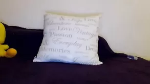 Пылкая красотка Realbarbiex шалит с вибратором