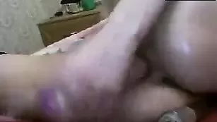 Чудные блонды Sexytigress трахаются секс игрушками