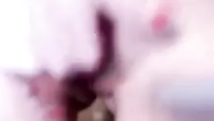 Смазливая детка Raphaellax дрочит киску секс игрушкой