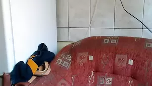 Активная шмара plaska_jak_deska вертит шальной жопой