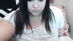 Пышная секс бомба Breebbxox теребит бритую вагину