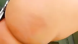 Горячая толстушка DesireBBW ласкает половые губки