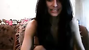 XXXfentaziger показывает себя и свои формы