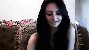 XXXfentaziger показывает себя и свои формы