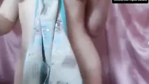 Пошлая самочка Mary777 показывает красивое тело