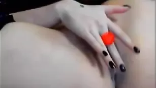 Шальная бэйба LadyMillion кончает от восторга