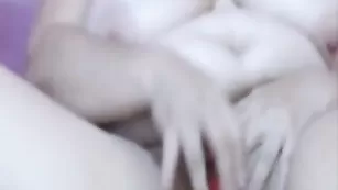 Пампушка Hermosa испытывает новый секс прибор