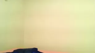 Юная няшка MandyDee демонстрирует прелестное тело